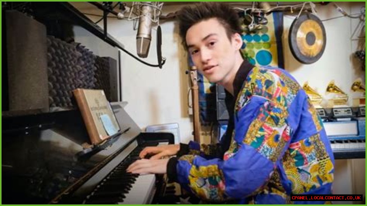 Jacob Collier - Bio, Age, Net Worth, Height, Single, Nationality, Body Measurement, Career