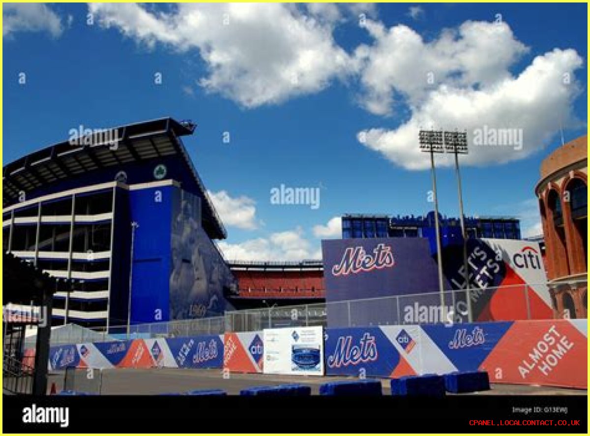 ___ Stadium (former home of the New York Mets)