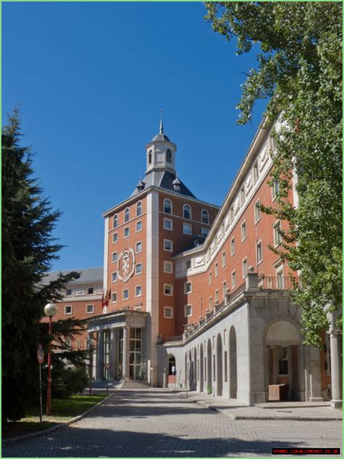 What is the Universidad Complutense de Madrid known for?