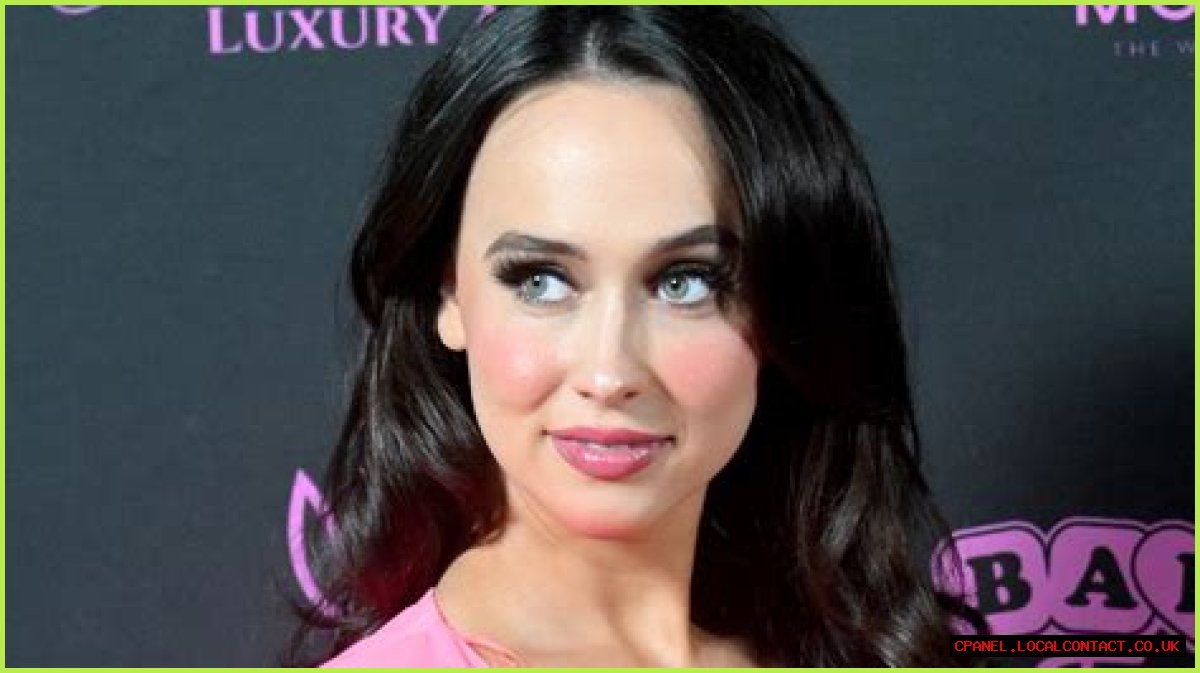 Who is Athenna Crosby and what was her relationship with Matthew Perry?