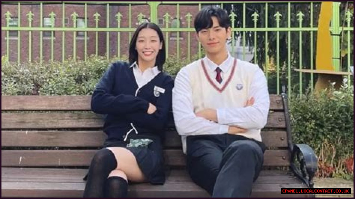 Who is Lee Chae-young Dating Now?